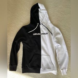 NWOT Unus Annus Split Logo Hoodie (size Medium)
